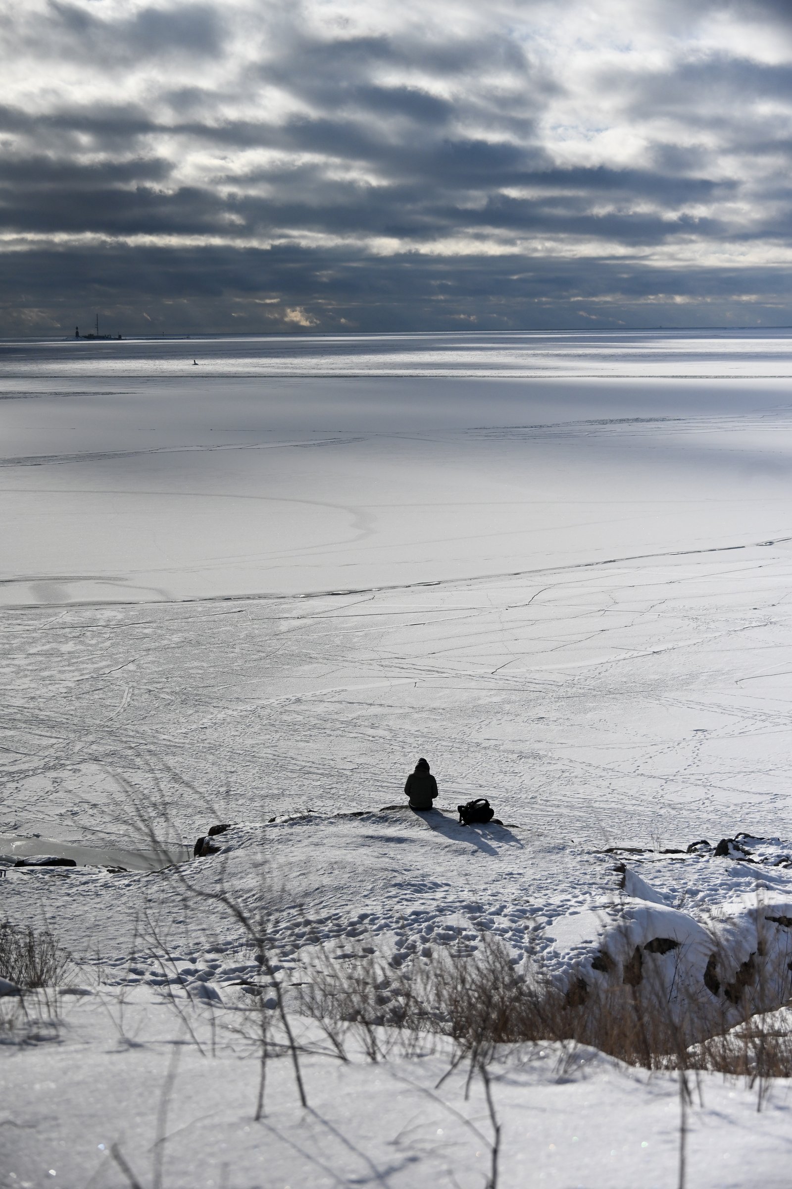 Winter solitude on Suomenlinna